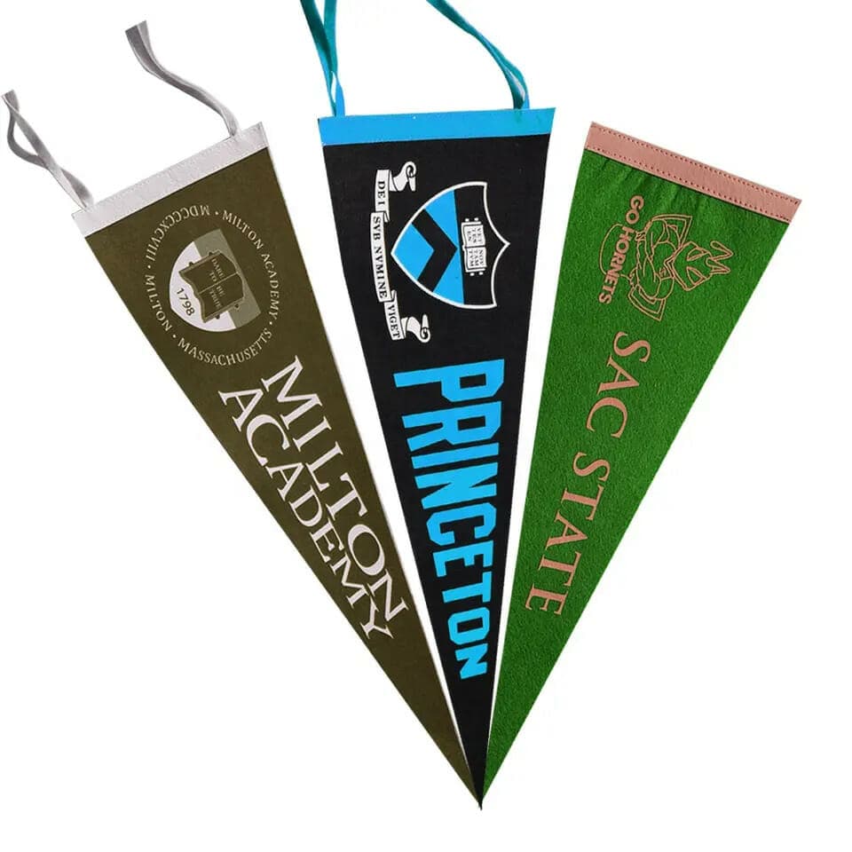 triangle pennant flag