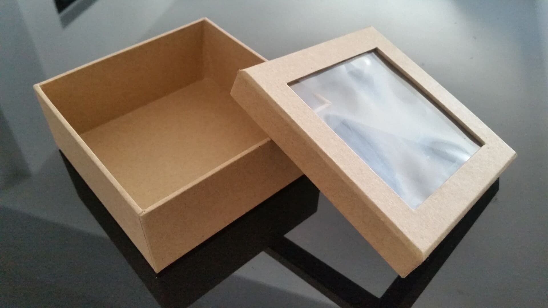 boxes with clear lids wholesale
